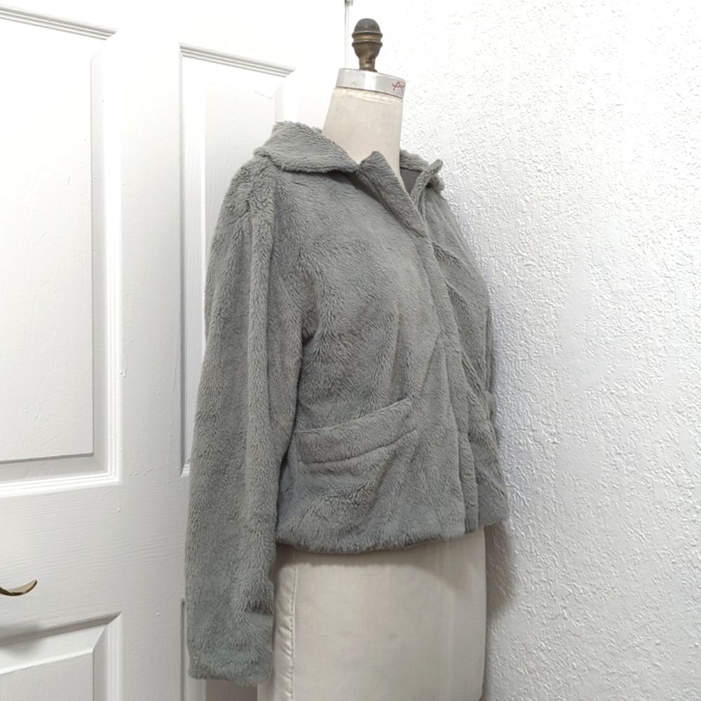 Fluffy Gray Jacket - Picture 3 of 3